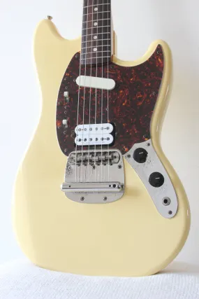 Fender Japan '69 Reissue Mustang MG69-65 Yellow White 2002-04