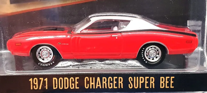 Greenlight 1/64 Scale Model Car 39060-A - 1971 Dodge Charger Super Bee - Red