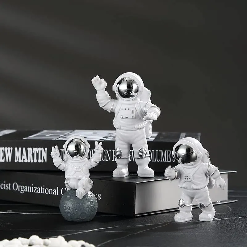 Street27® Cute Outer Space Astronaut Figurine Action Figure Toys Statue for Showpiece Home Living Room Decor Office Desktop Decoration Car Dashboard, Kids Birthday Party Gift, Resin